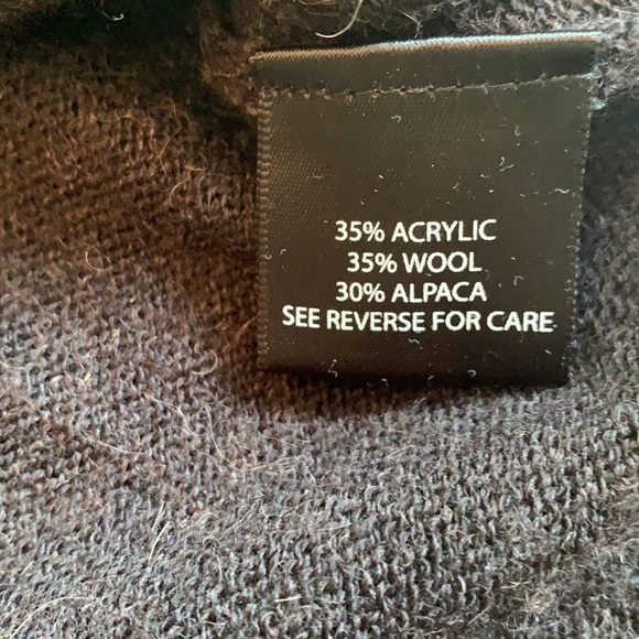 Patterson Kincaid oversized boyfriend sweater - Picture 5 of 7